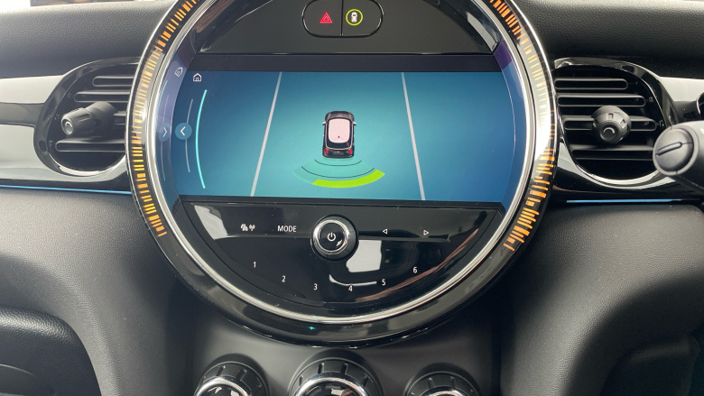 MINI Hatchback 1.5 Cooper Classic Premium 3dr Auto Petrol Hatchback